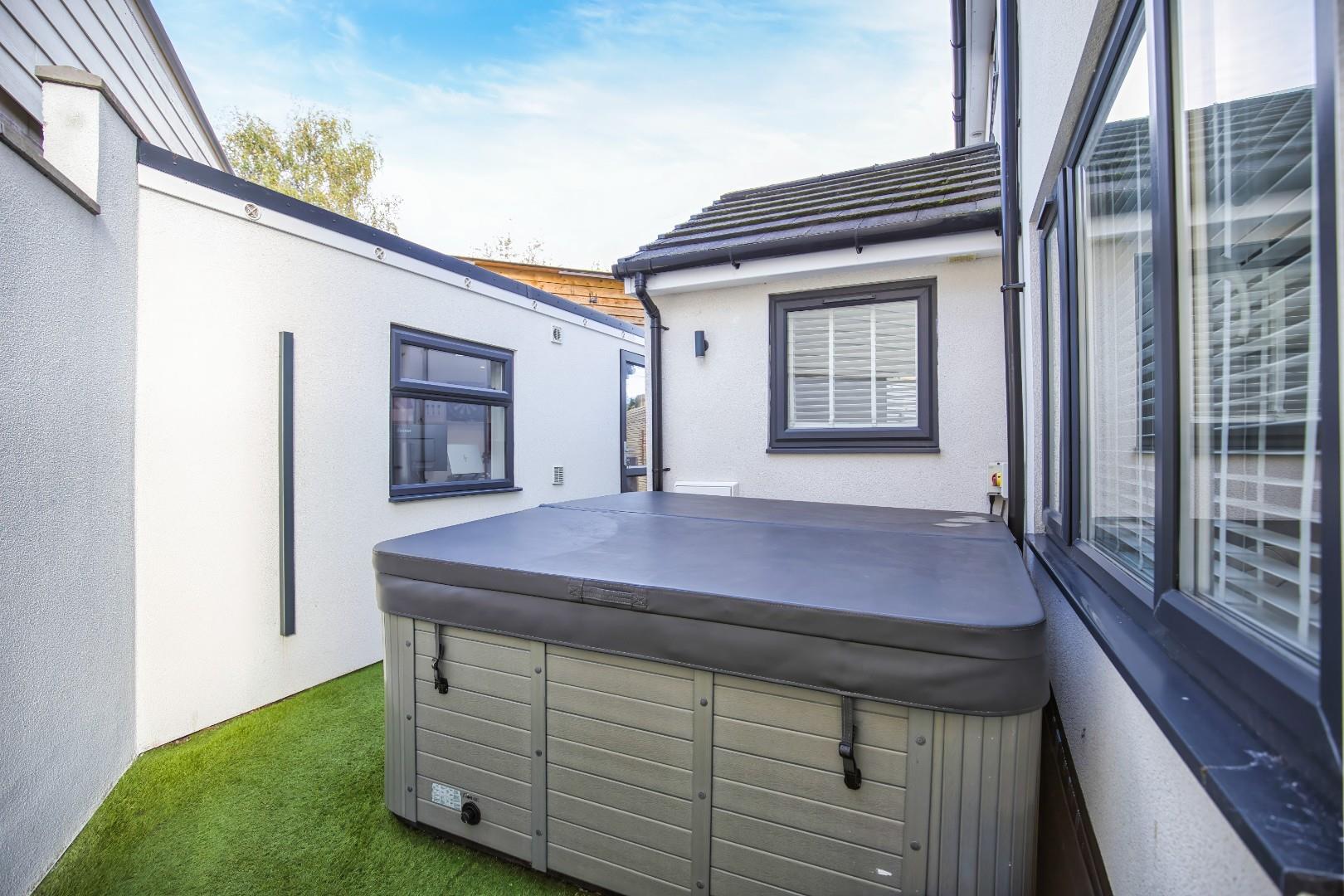 Channel View, Buttrills Road, Barry, CF62 8EG